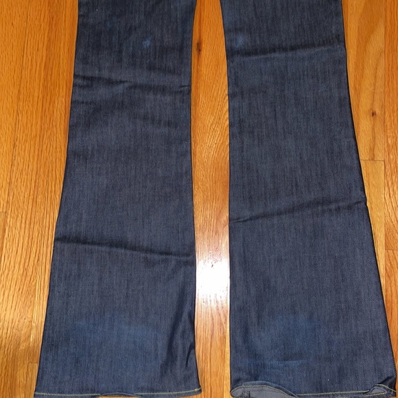 Gently Used Rock & Republic Bootleg Jeans! Size 27 - Picture 8 of 8